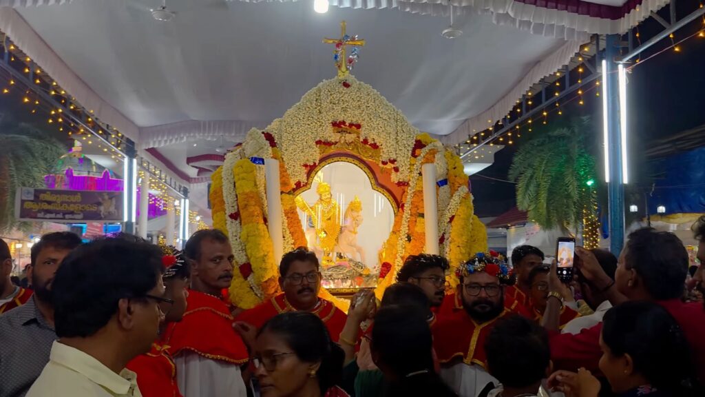 Edapally Church Feast - Pradakshinam