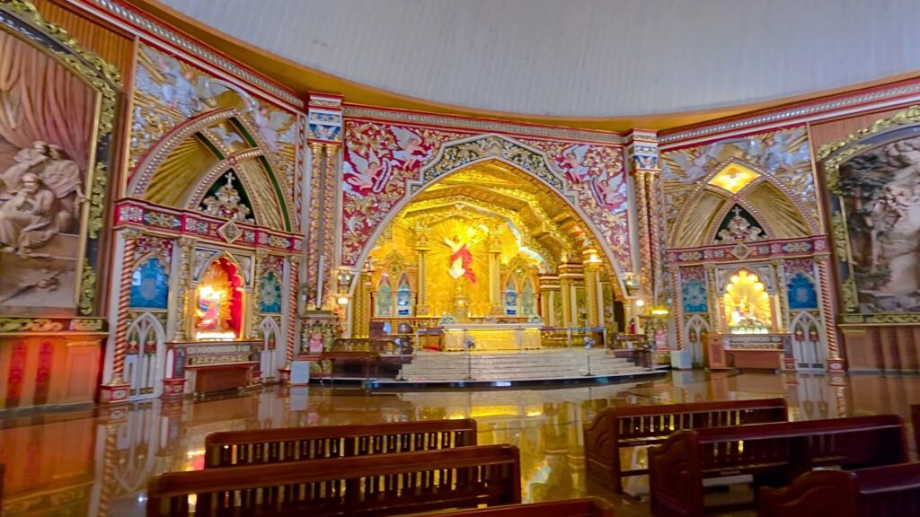 Edapally New Church Altar
