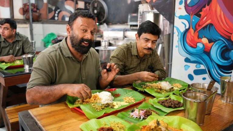 Kerala Meal in Vyttilan - Nakshathra Catering